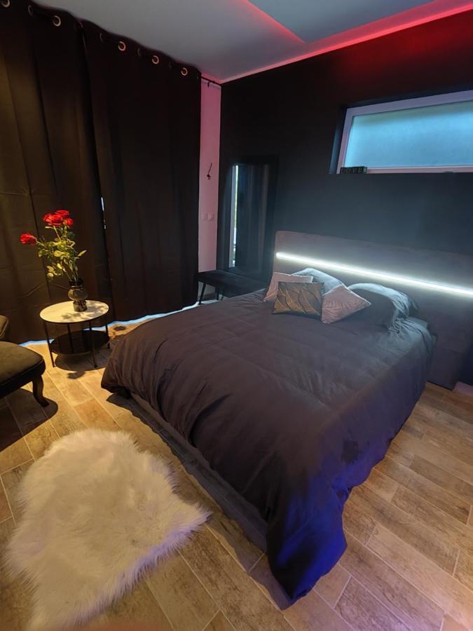 Appartement Loft, And *