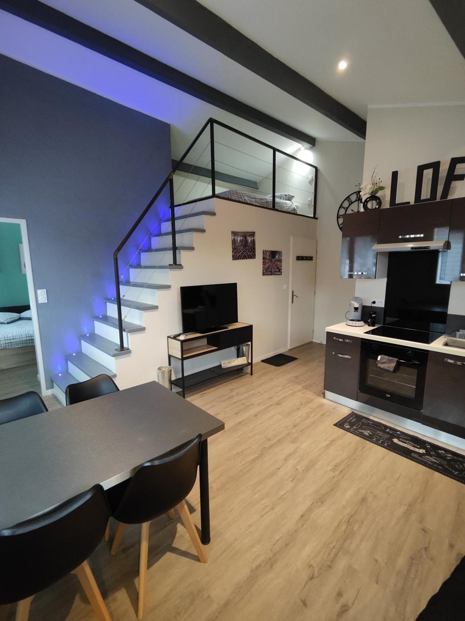 Appartement Loft, And *