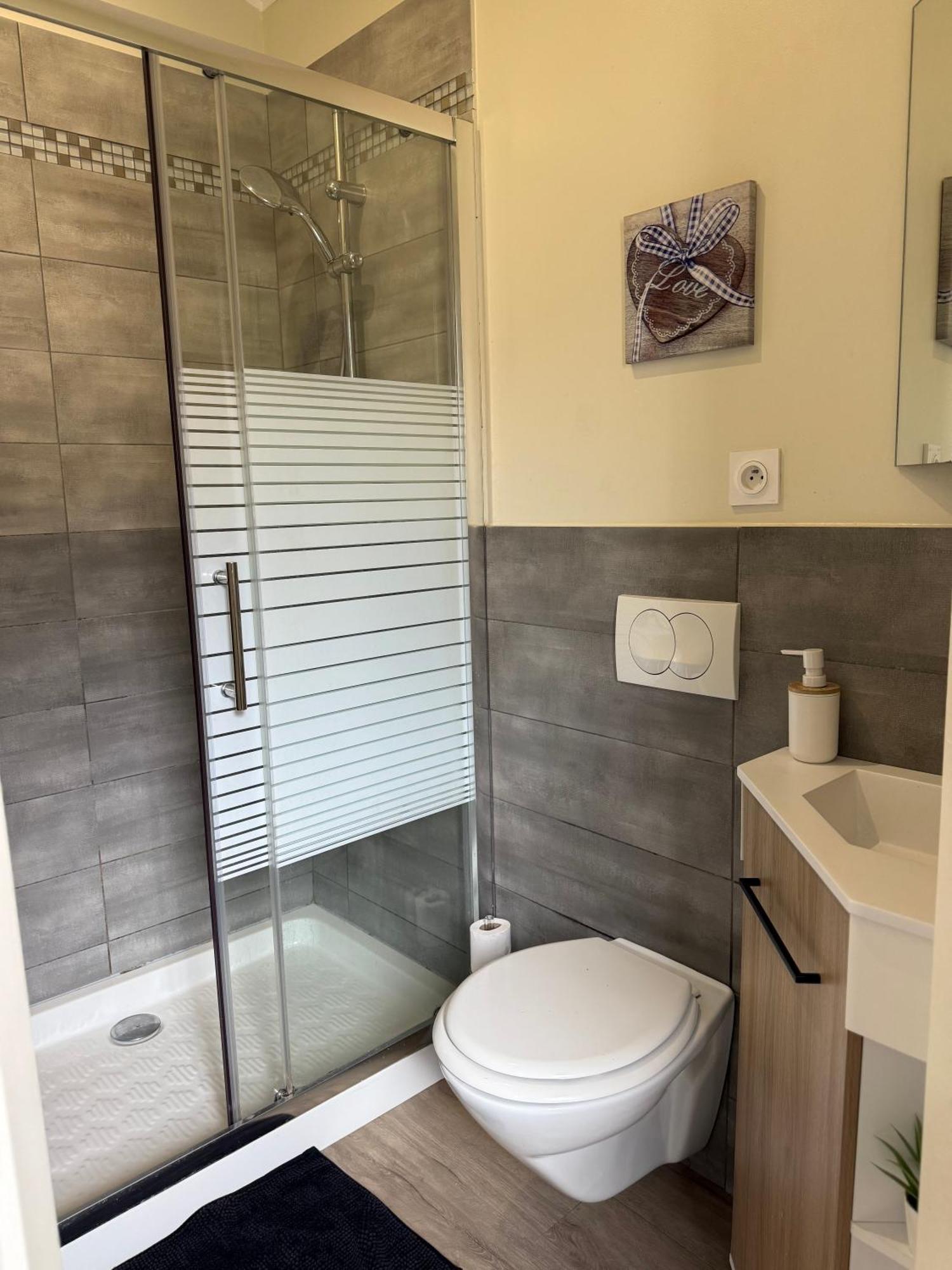 Apartment Loft, Studio And Love Rooms Bourg-Saint-Christophe