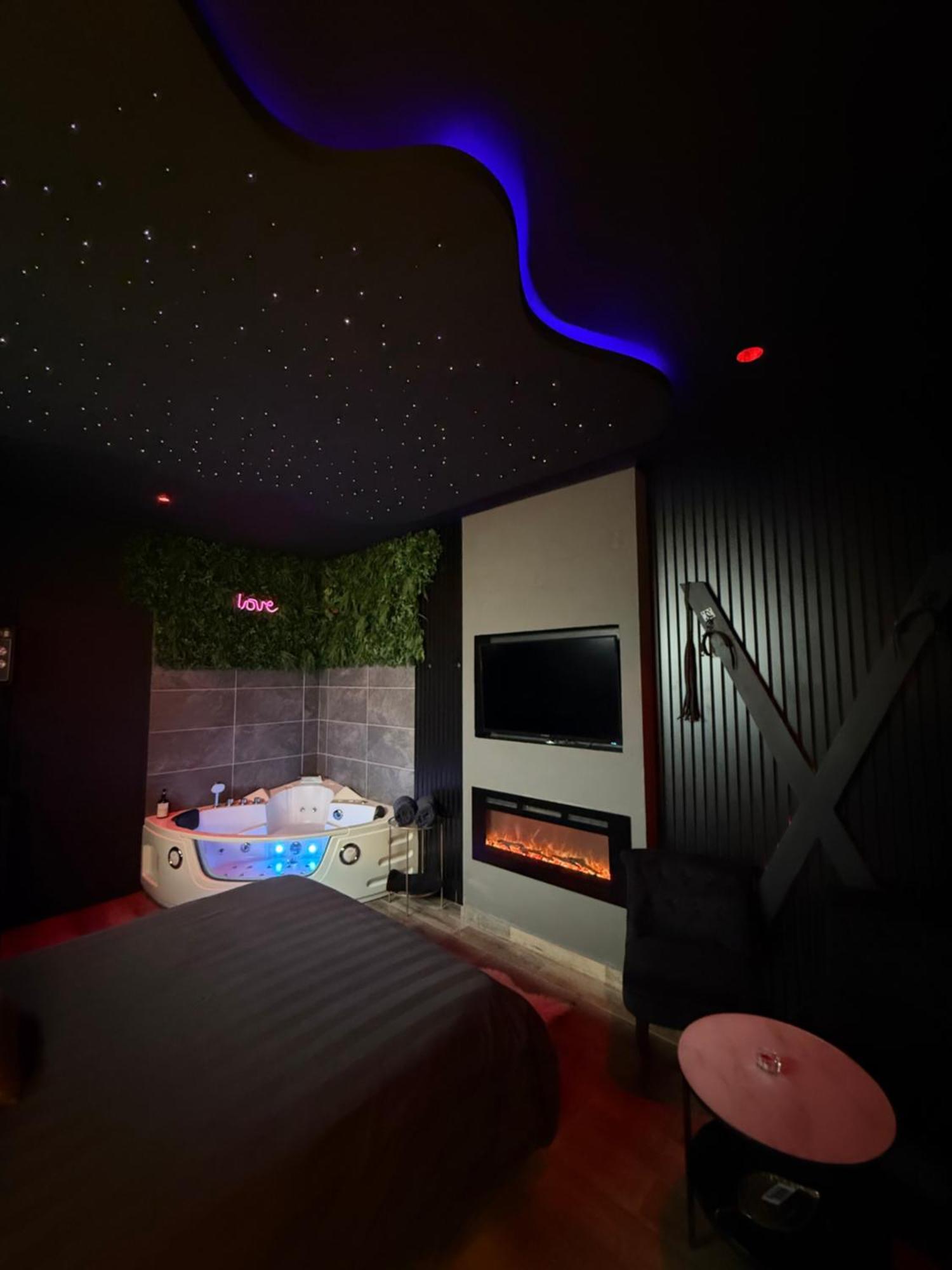 Loft, And Bourg-Saint-Christophe